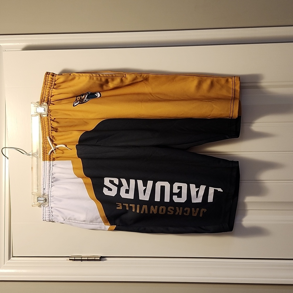 JACKSONVILLE JAGUARS MENS GAME READY TRAINING SHORTS